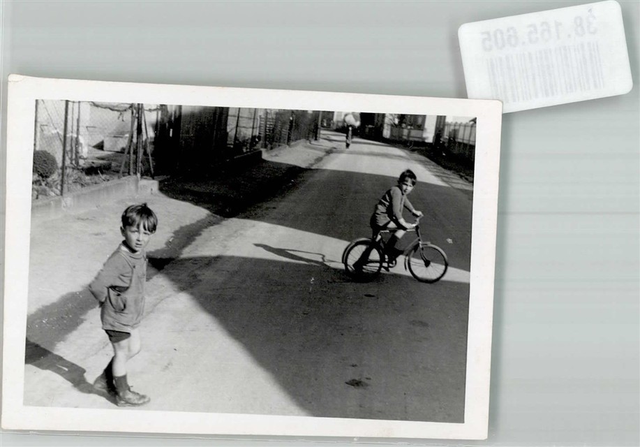 38165605 – Kids Bike Private Photo