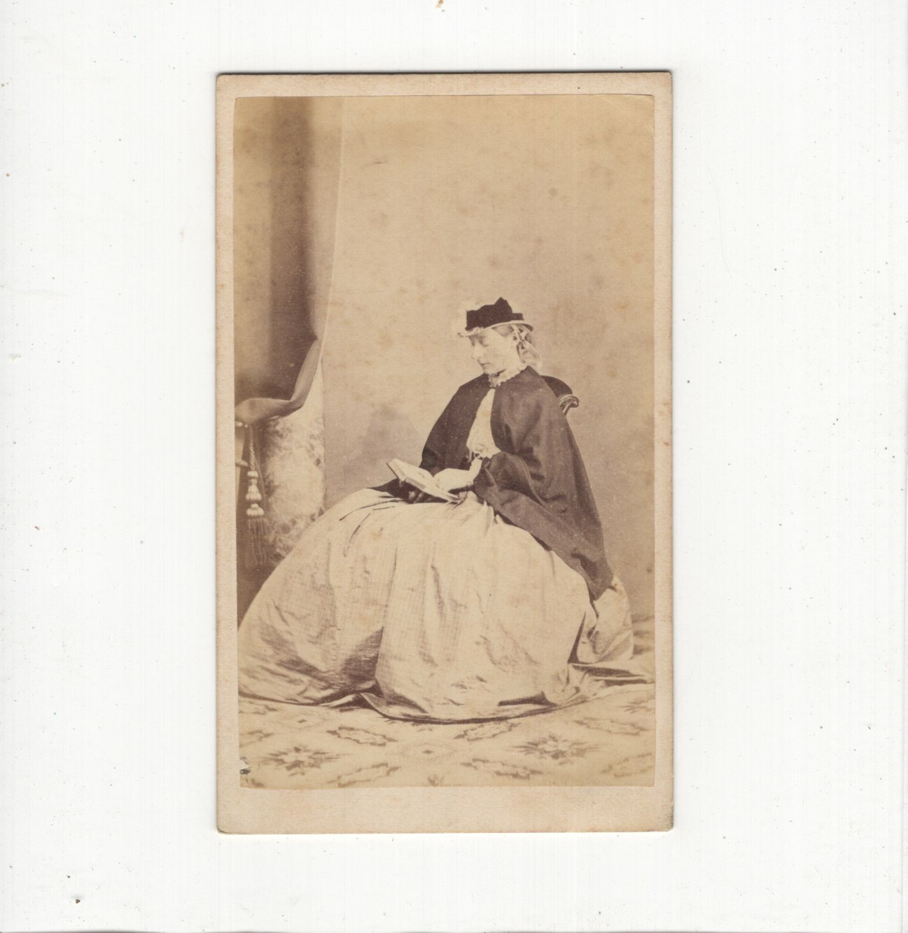CDV Photo Fine Lady – Cape Town South Africa / Cape Town South Africa 1860s