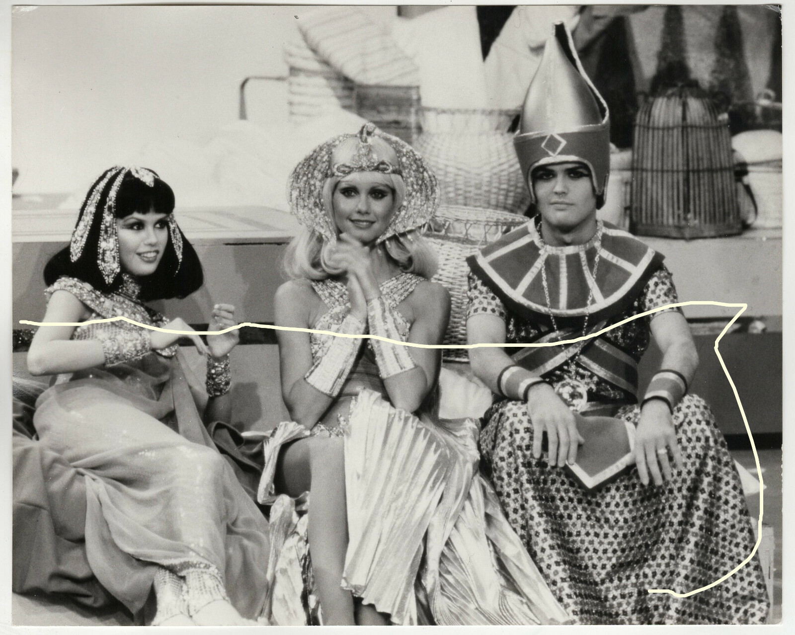 25×20 Vintage Archive Photo 1978 Olivia Newton-John Cleopatra Osmond Show photo B