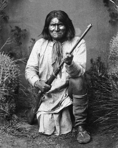New Photo: Geronimo, Leader of Bedonkohe Apache Indian Tribe, 1888 – 6 Sizes!