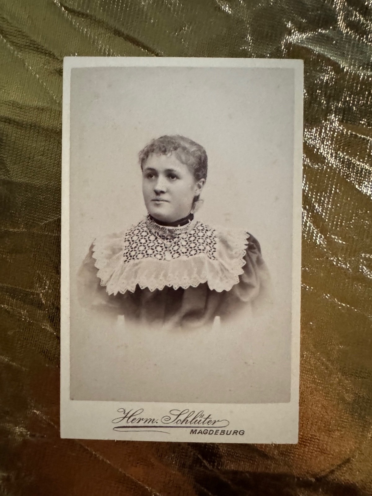 CdV photo young lady – Hermann Schlüter, Magdeburg – around 1895 photograph