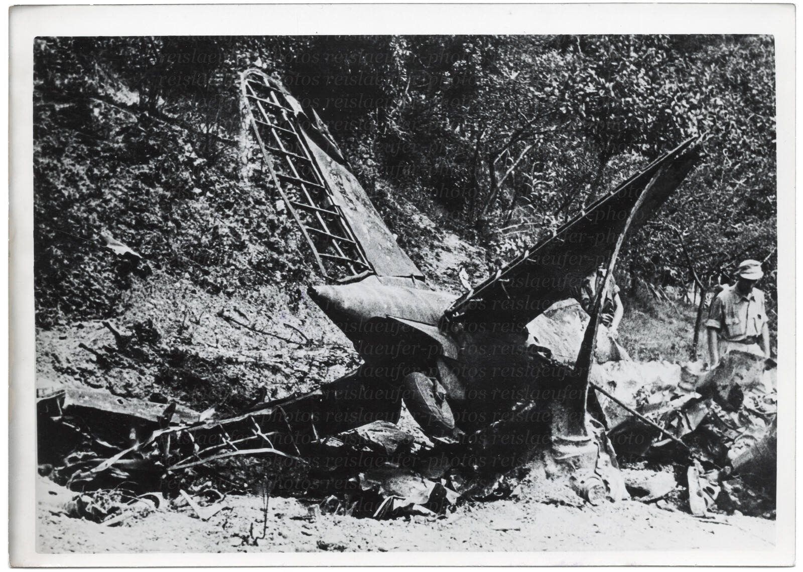 Über Italien abgeschossener Bomber, Orig-Pressephoto von 1944
