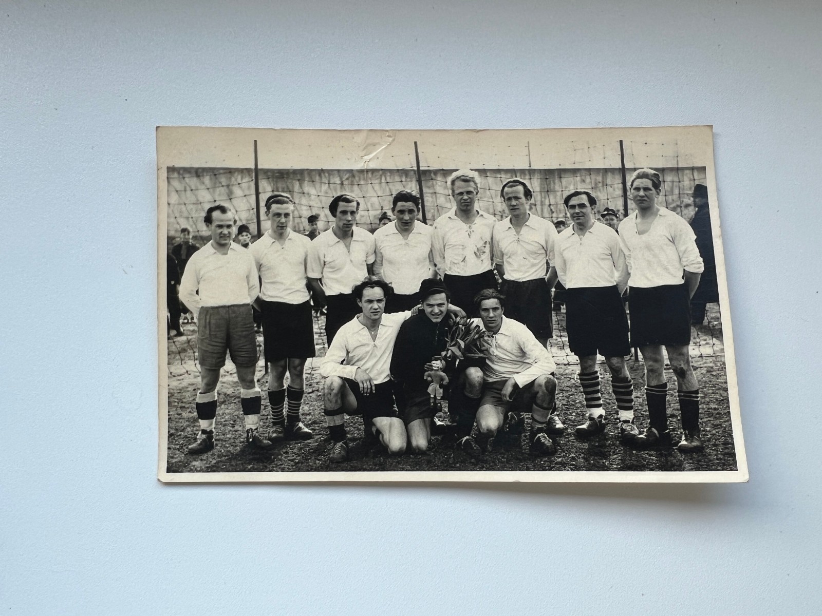Photo F 20 football team photo M. Gladbach? circa 1940s approx 9x14cm