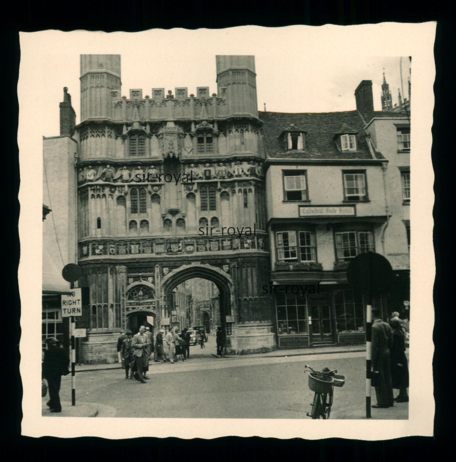 Canterbury Cathedral Gate 1952 – Cathedral Church England – 1950s – Photo 6x6cm