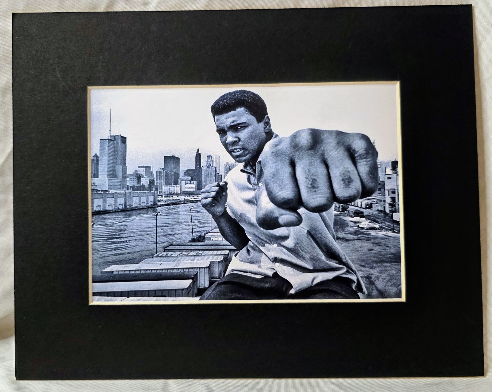 Mohammed Ali Print : Thomas Hoepker, Ali fist sequence, Chicago, 1966