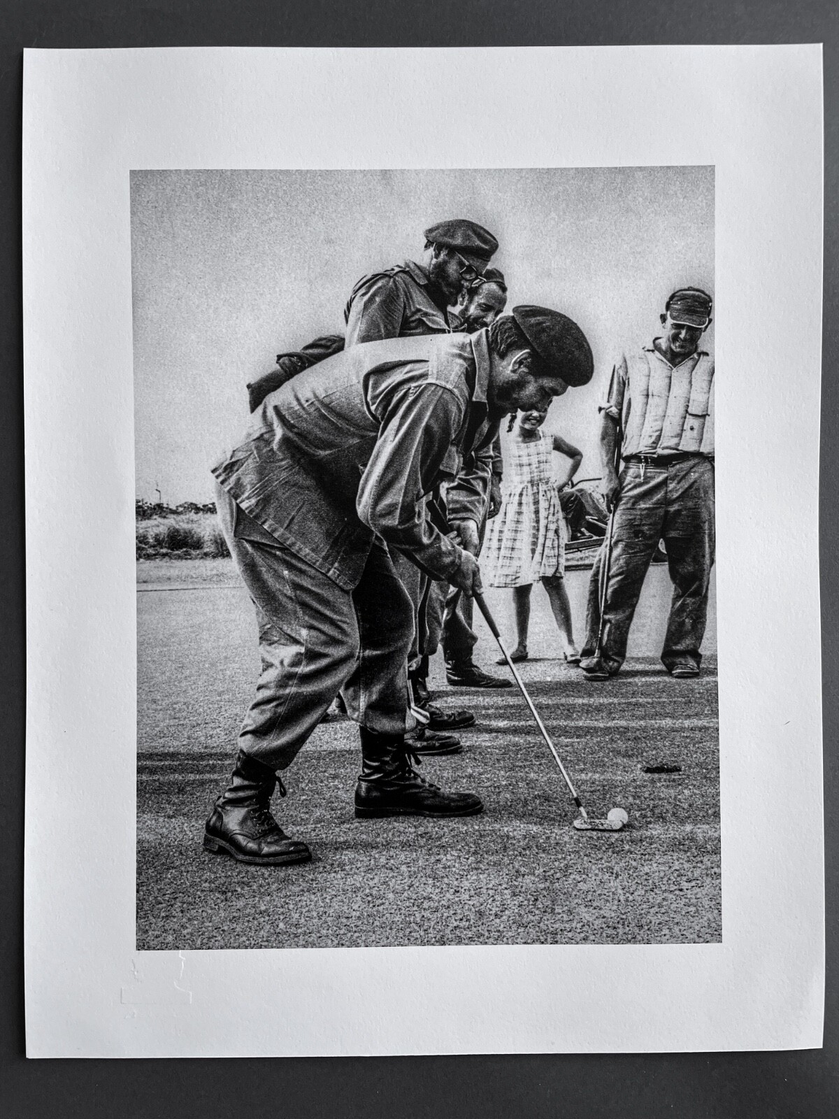 Che Guevara Playing Golf with Fidel Castro – Rare Candid Moment (16×12″)