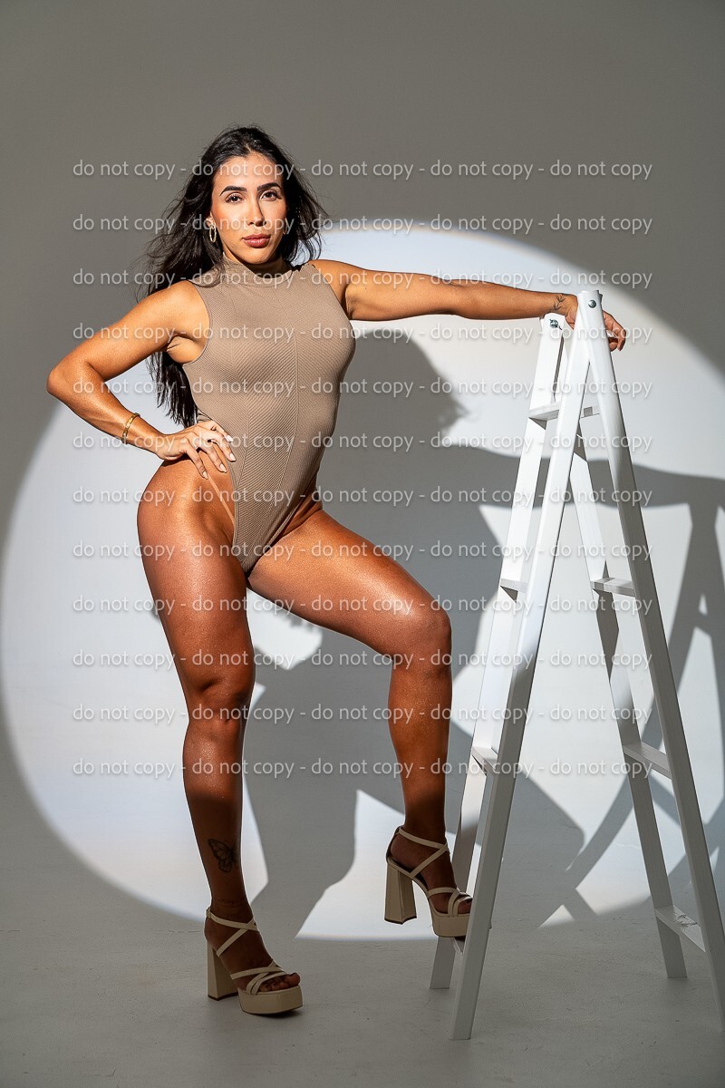Lot x 21 Art Photography 5x 7, 8×10 Glamour Gym Fitness Model Tania set #1