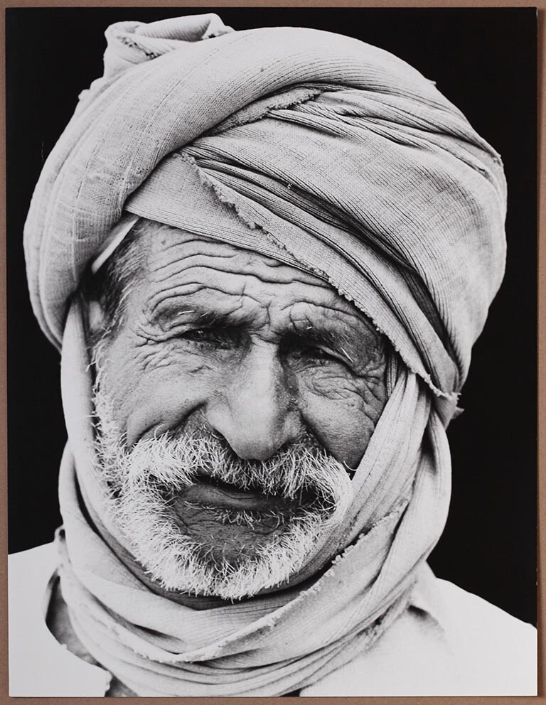 Oversized vintage 1970s Arab man with turban, ethnic portrait, superb!