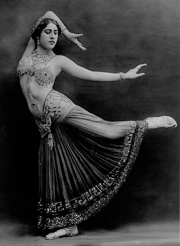 BELLY DANCER nudes model dance photo female woman busty legs picture print ZF42#
